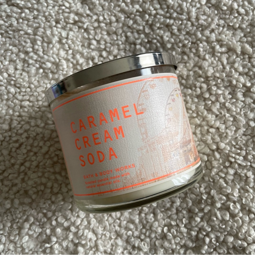 Bath & Body Works caramel cream soda 3 wick candle